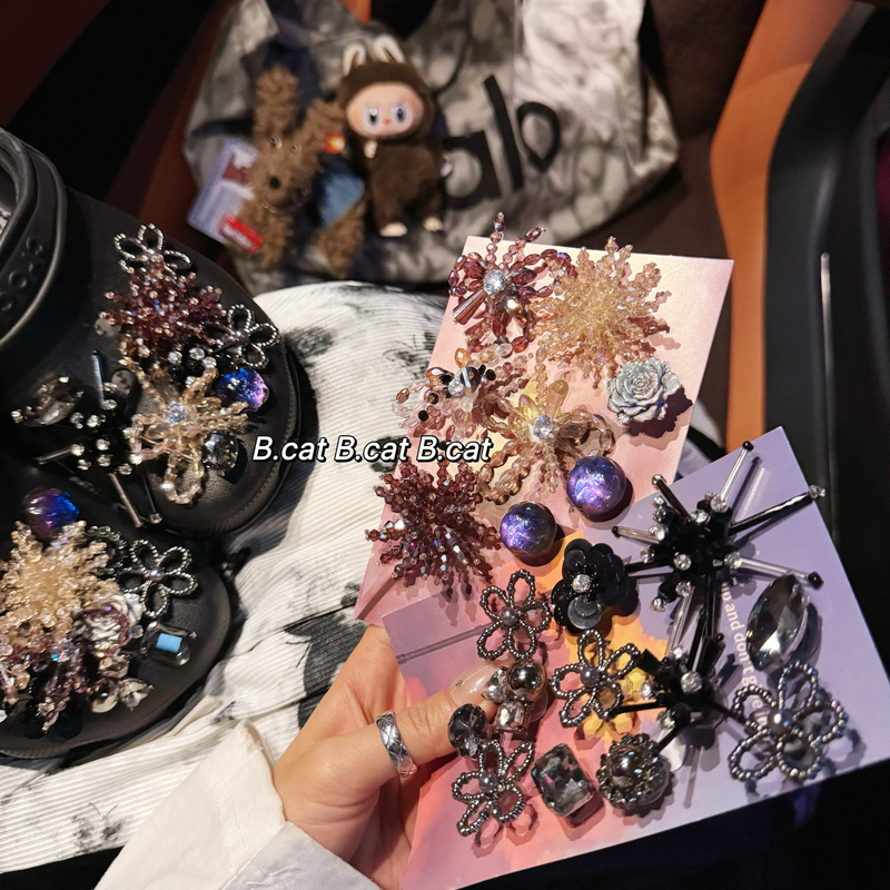 【Flowers in Bloom】Original Brutalist Aesthetic Croc Shoe Accessories High-End Shoe Charms Suitable for Crocs