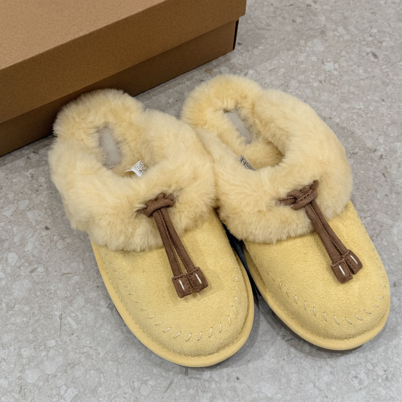 Sheepskin Integrated Small Chicken Yellow Fur Slippers 2026 Autumn and Winter New Style Closed-Toe Flat Warm Non-Slip Snow Boots for Women