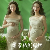 Exhibition new maternity photo clothing photo studio French retro oil painting style high-end pregnant mother photo photography clothing