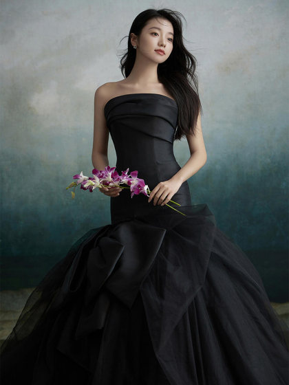 影楼主题服装情侣写真拍照抹胸鱼尾室内黑色蓬蓬轻纱在逃公主婚纱