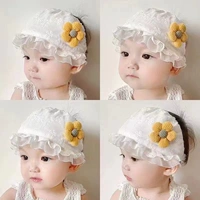 Желтый колпачок родничка