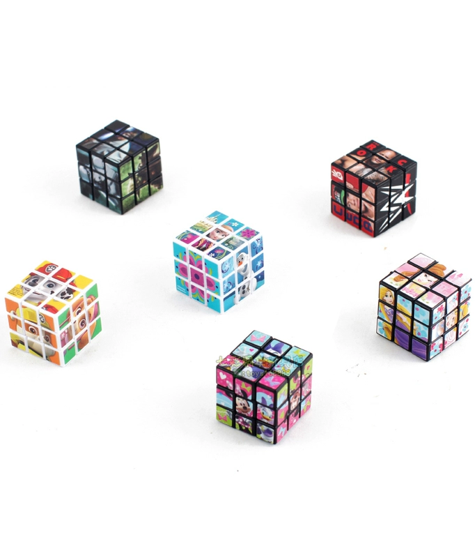 Chủ đề hoạt hình 3CM Mini Rubiks Cube Toy Carry 61 Quà tặng sinh nhật ở trường mẫu giáo - Đồ chơi IQ