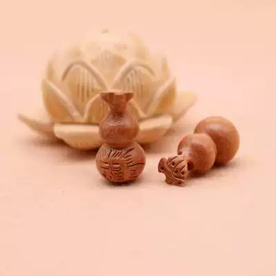 Wild peach wood carving pendant gourd hand-made key bag pendant travel Dragon Boat Festival jewelry Feicheng green leaf Fu gourd