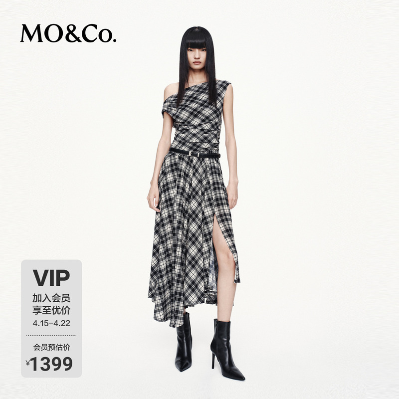 Moco Dress, Mo Anke Spring and Autumn Plaid Off-Shoulder Pleated Dress with a Slit and Belt, Returning to the Countryside Style
