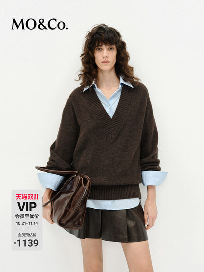MOCO毛衣羊驼绒绵羊毛粗纺轻暖深V领宽松MBE1SWT011