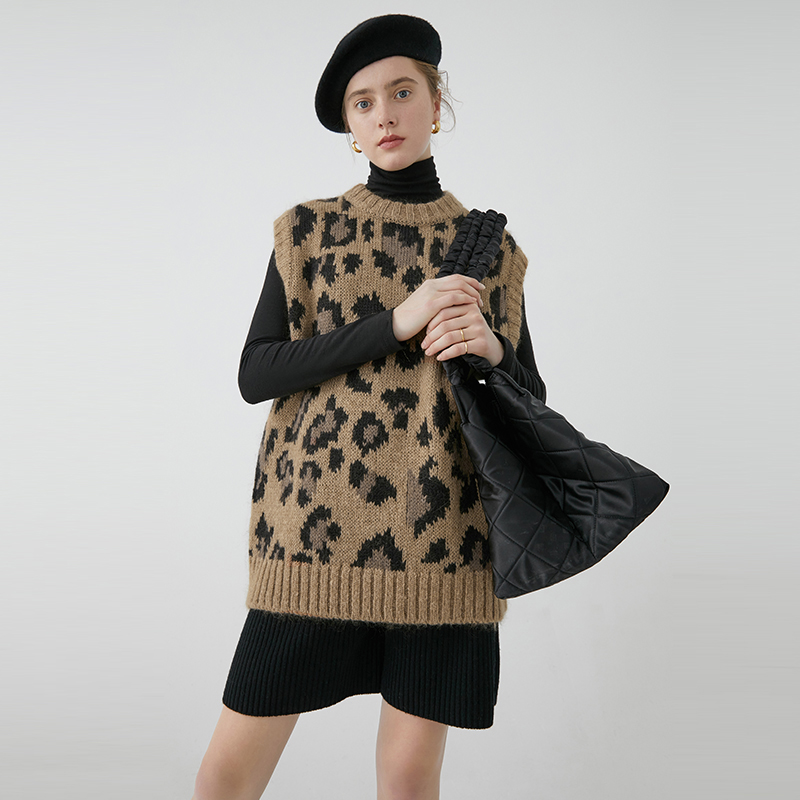 Fanluo 2022 winter new BAO WEN round neck loose casual all-match short vest knitted inner sweater women