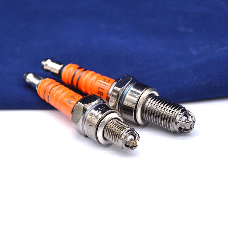 A7TC D8TC bugi ba vuốt 70 90 110 125 150 175 phụ kiện xe máy bugi đèn xe máy siêu sáng