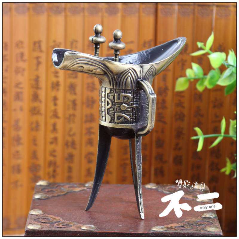 Ancient Winery Antique Ancient Wine Cup Photo Gallery Children's Ancient Dress Writing Real Photography Props Stage China Wind Hanfu Props