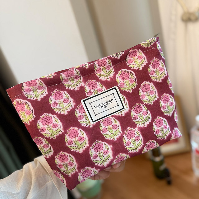 Business travel and travel toiletries storage bag