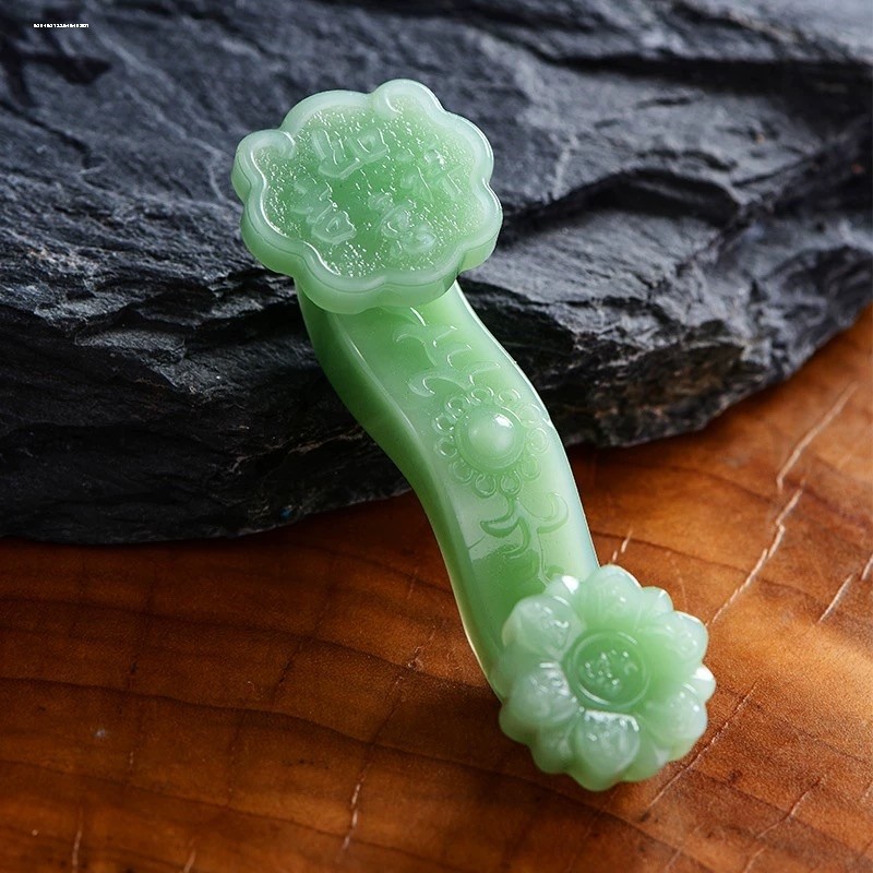 新品玉如意摆件琉璃彩色水晶招财吉祥如意酒柜装饰，送礼佳选？🧐深度