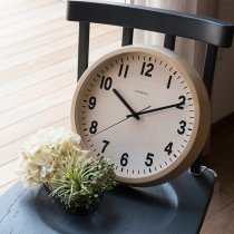  Made in Japan Original imported CHAMBRE Japanese-style all-digital solid wood round wall clock bedroom sweep second silent clock