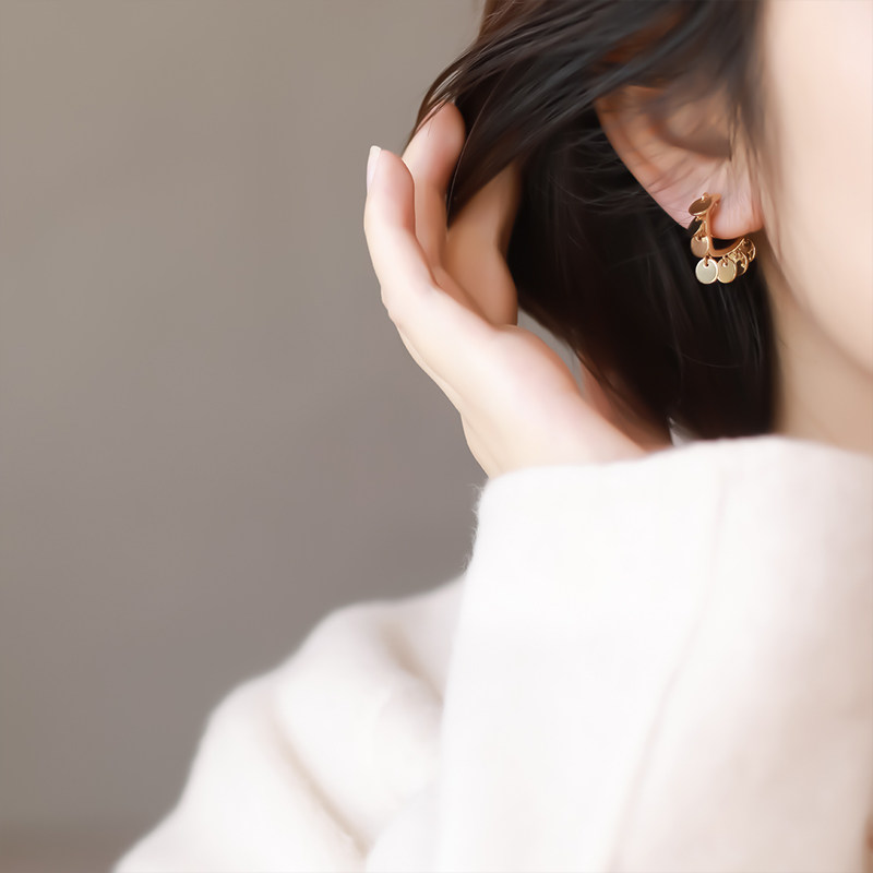 High level Sensation Mosquito Coil Dish Ear Sandwich shaped brief No earbugles Ear Accessories Woman small crowdclamping ear ring No pain spring and summer