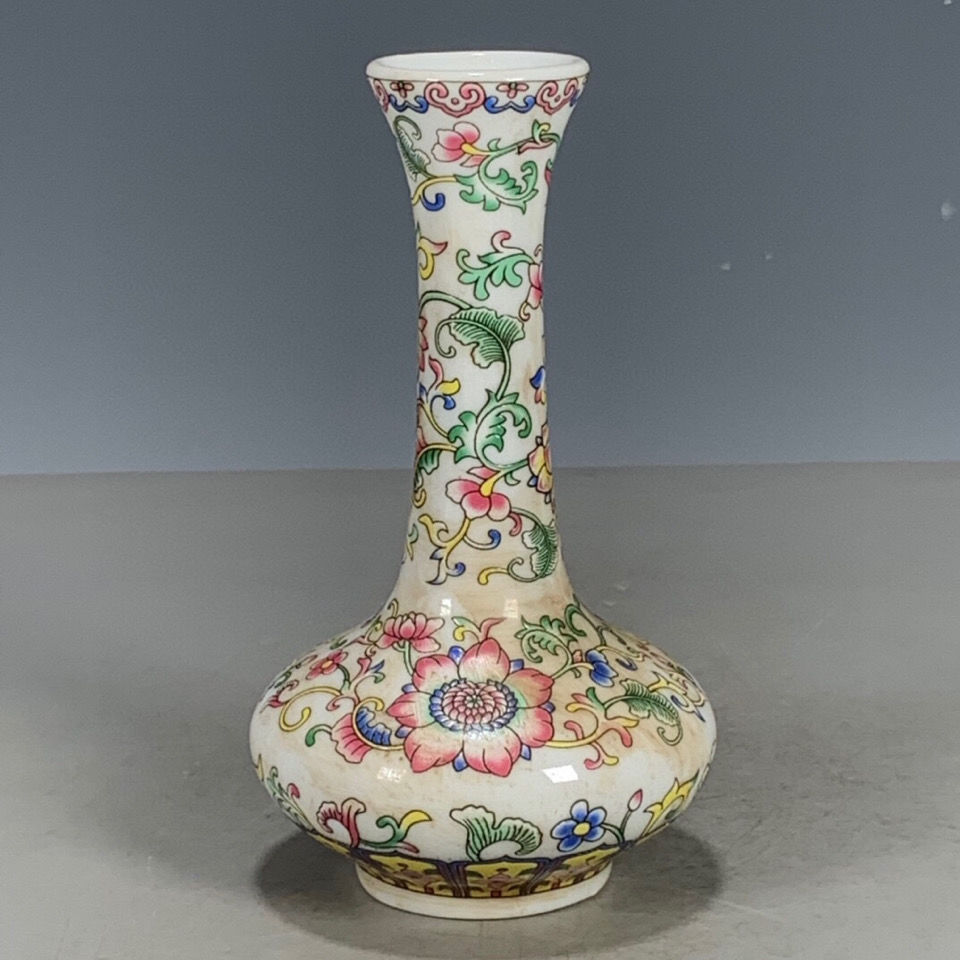 Ancient play Miscellaneous Old Things Collection Qianlong years Qing flower enamel Enamel Color Porcelain Fine Neck Flat Belly Bottle Whole Goods Old Goods Collection-Taobao