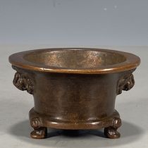 Old objects double lion ears three-legged incense burner old goods old copperware antiques genuine bags old bags genuine collections