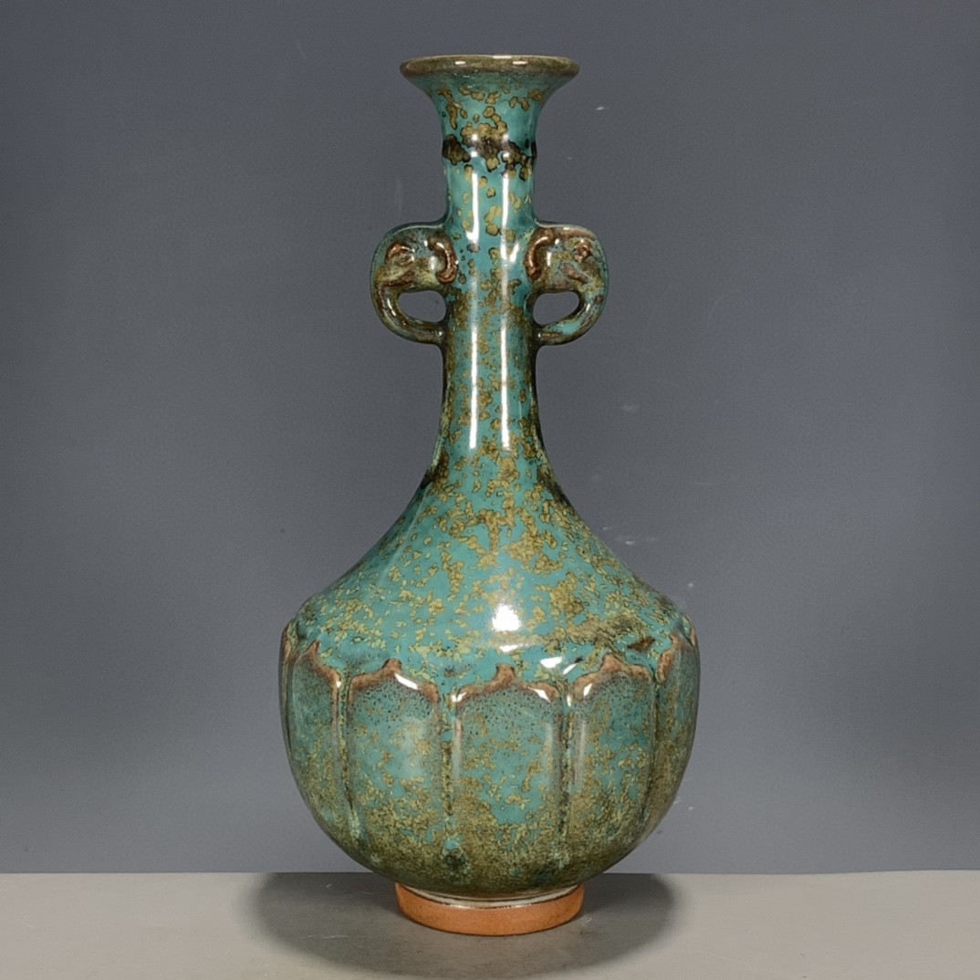代々受け継がれてきた骨董品、アンティークの隋磁器、隋双象耳飾り蓮の花瓶装飾品鑑賞用花瓶