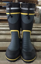 A- 01 construction site export Japan original single mens steel Baotou anti-smashing labor insurance rubber rain shoes boots work boots