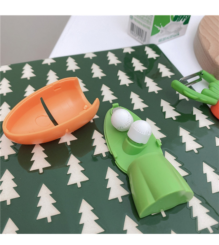 Овощечистка 厨房多功能小工具磁性胡萝卜磨刀器水果刨削皮器冰箱贴