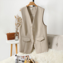 Rice color suit vest female 2021 New retro loose port flavor V collar sleeveless shoulder horse clip coat tide