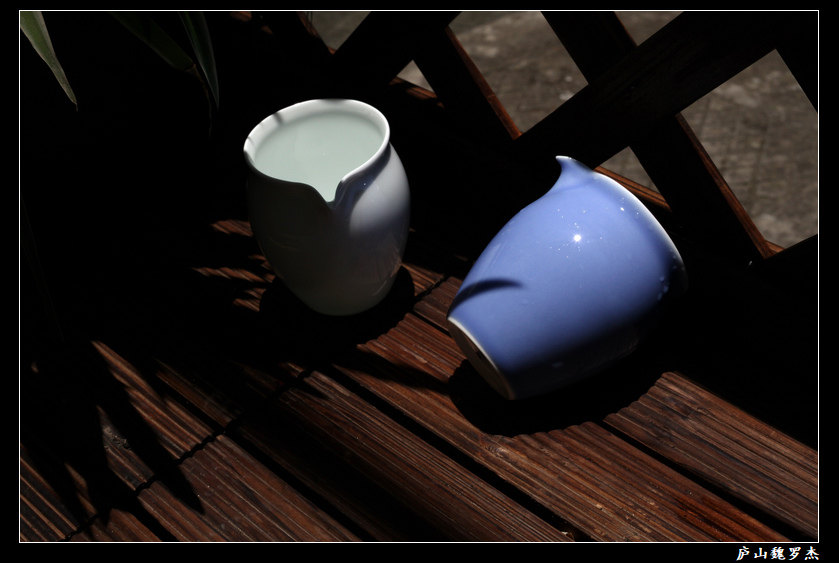 Our hot-selling Oolong weapon series fair cup tea sea view Dezhen high temperature color glaze full hand-pulled tea set