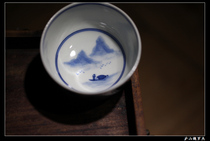 Sold out mementos-I customize the Chai Kiln to paint the landscape Tai Moon Mountain Room Youth Blossom Circle Foot Cup Jingdezhen