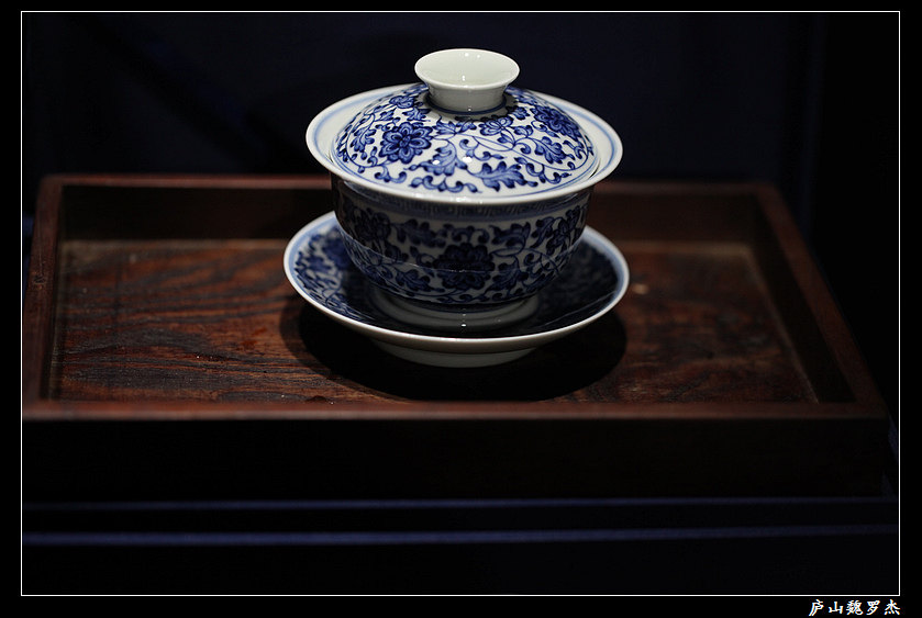 Full-covered bowl Wei Luojie Qingfu bottom model Jingdezhen wood kiln firing heavy industry underglaze blue and white dot work wrapped lotus