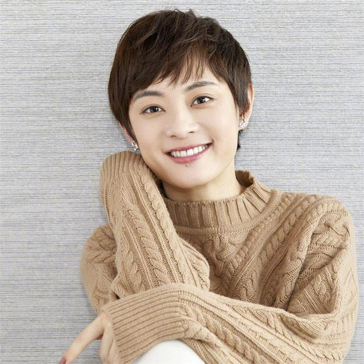 French generation MaxMara autumn and winter cashmere twist twist flower wild wool knitted sweater Sun Li Guo Biting star with the same paragraph