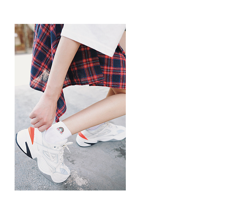 Vớ nữ ống cotton ngắn Hàn Quốc yếu tố phổ biến thêu vớ xu hướng Đường phố vớ vớ mùa thu vớ nữ tất cao cổ đến gối