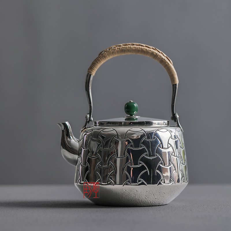 Japanese Fine Work Workshop Silver Pot Pure Silver 999 Burn Kettle Bubble Teapot Pure Hand Day Style Cooking Teapot Line Lettering