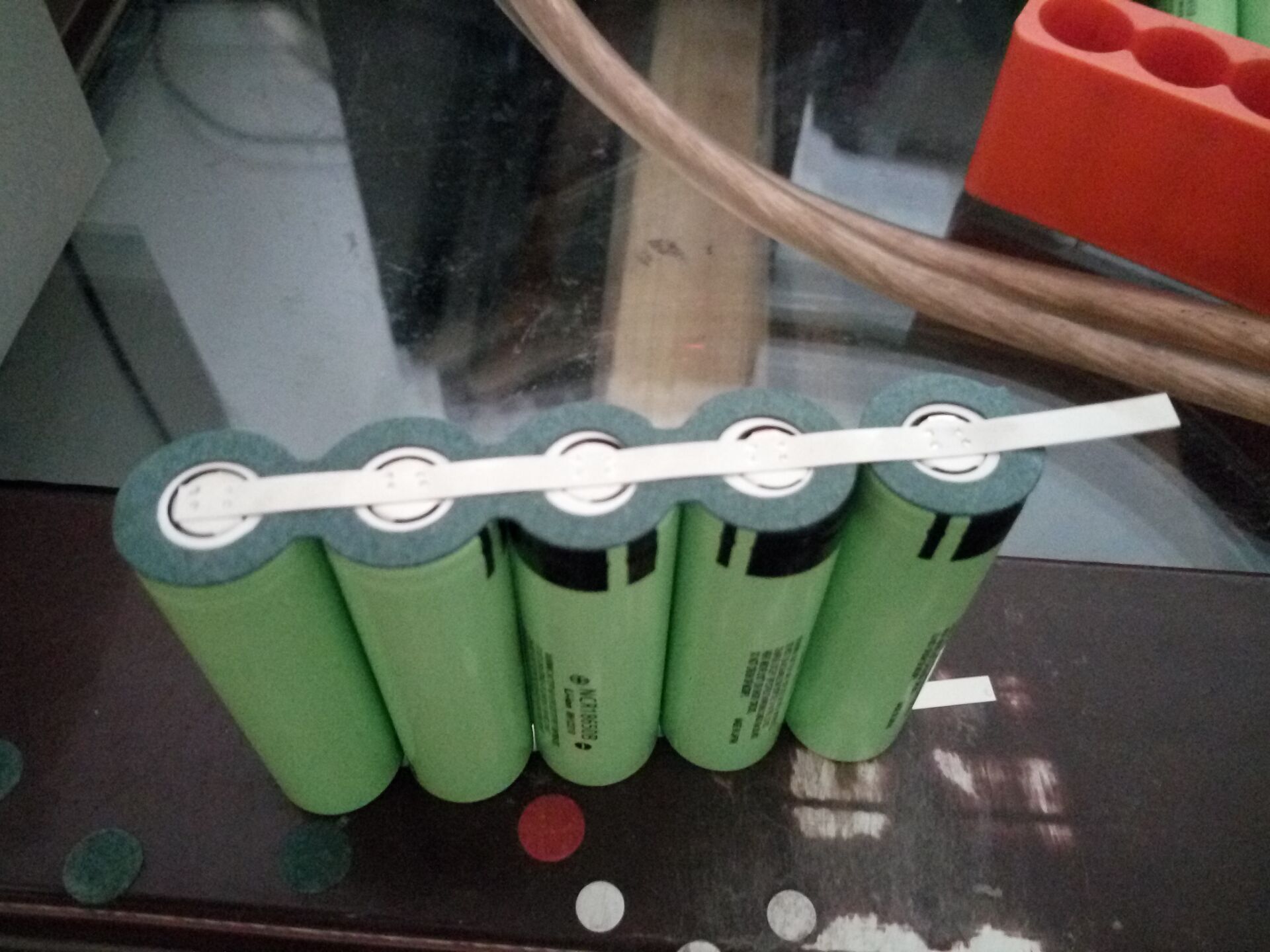 QC3.0 dung lượng cao điện thoại di động sạc nhanh flash sạc kho báu đọc ánh sáng QC2.0 điện thoại di động sạc bộ báu vật