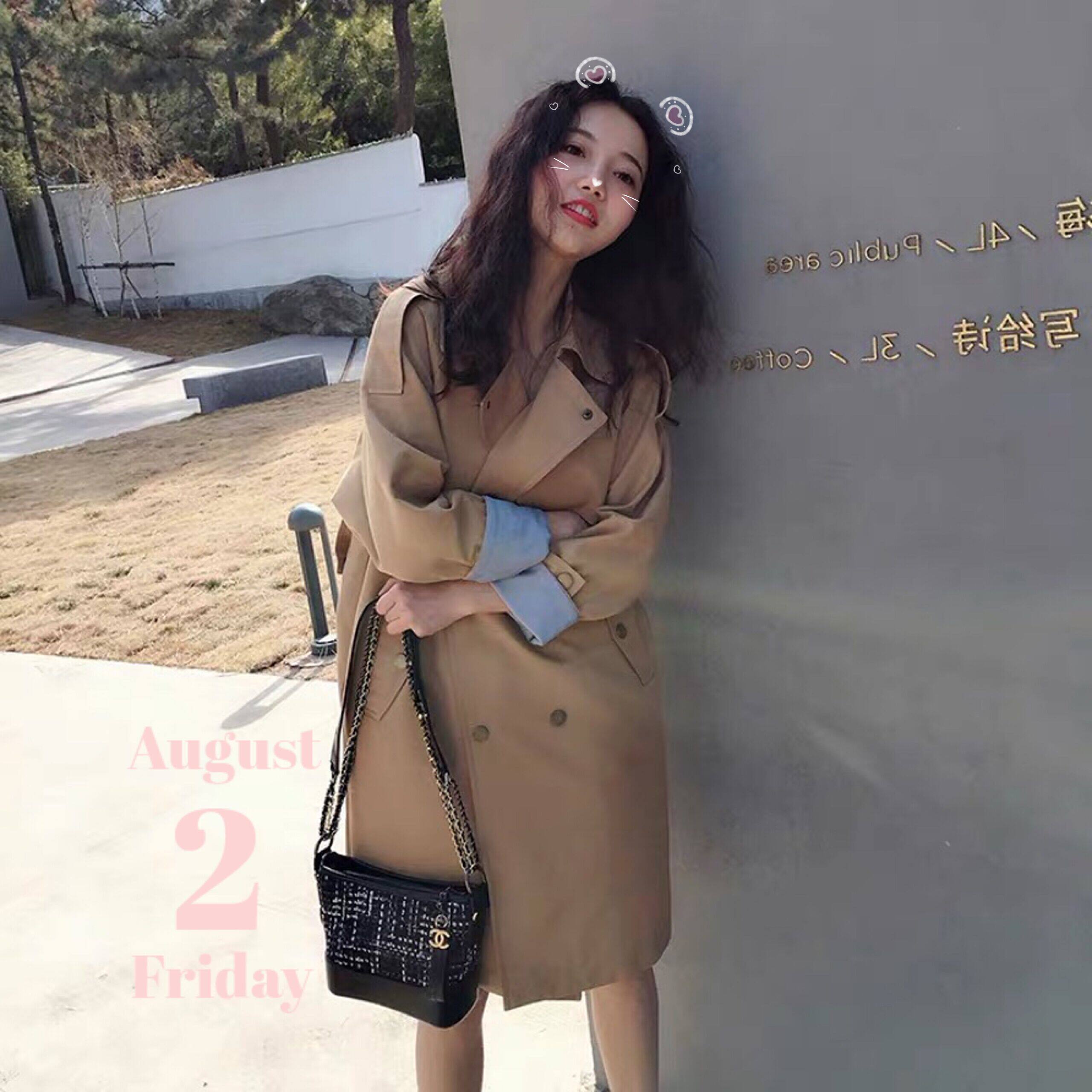 MIUSU Spot 22 Spring loaded with new Korean version College Wind card with its color light extravagant and long version of the wind clothes lady