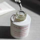 Clarins, успокаивающее освежающее эфирное масло для чувствительной кожи, коррекция цвета, 30 мл