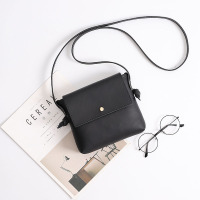 Simple small bag, versatile crossbody bag, student soft leather, high-end, stylish, French niche design, small leather bag for women