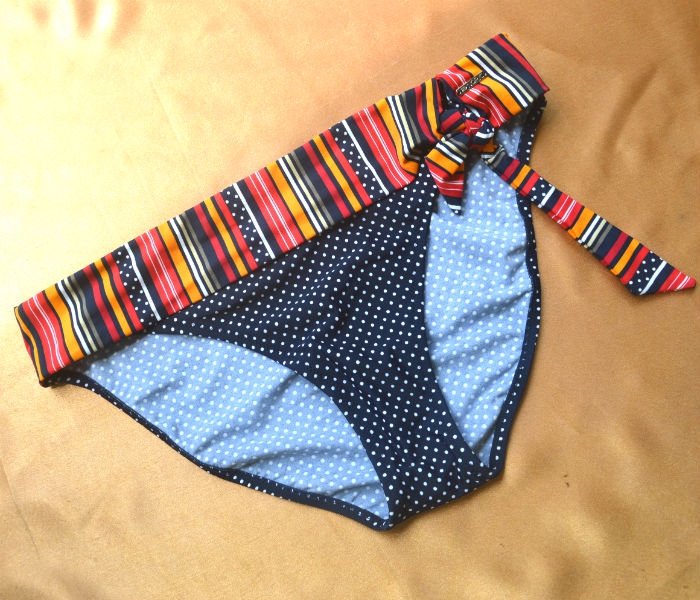 Áo bikini cộc tay châu Âu và ngực nhỏ tập hợp mẫu lady tie gợi cảm áo ba lỗ cúp áo tắm bộ bơi dài tay nữ