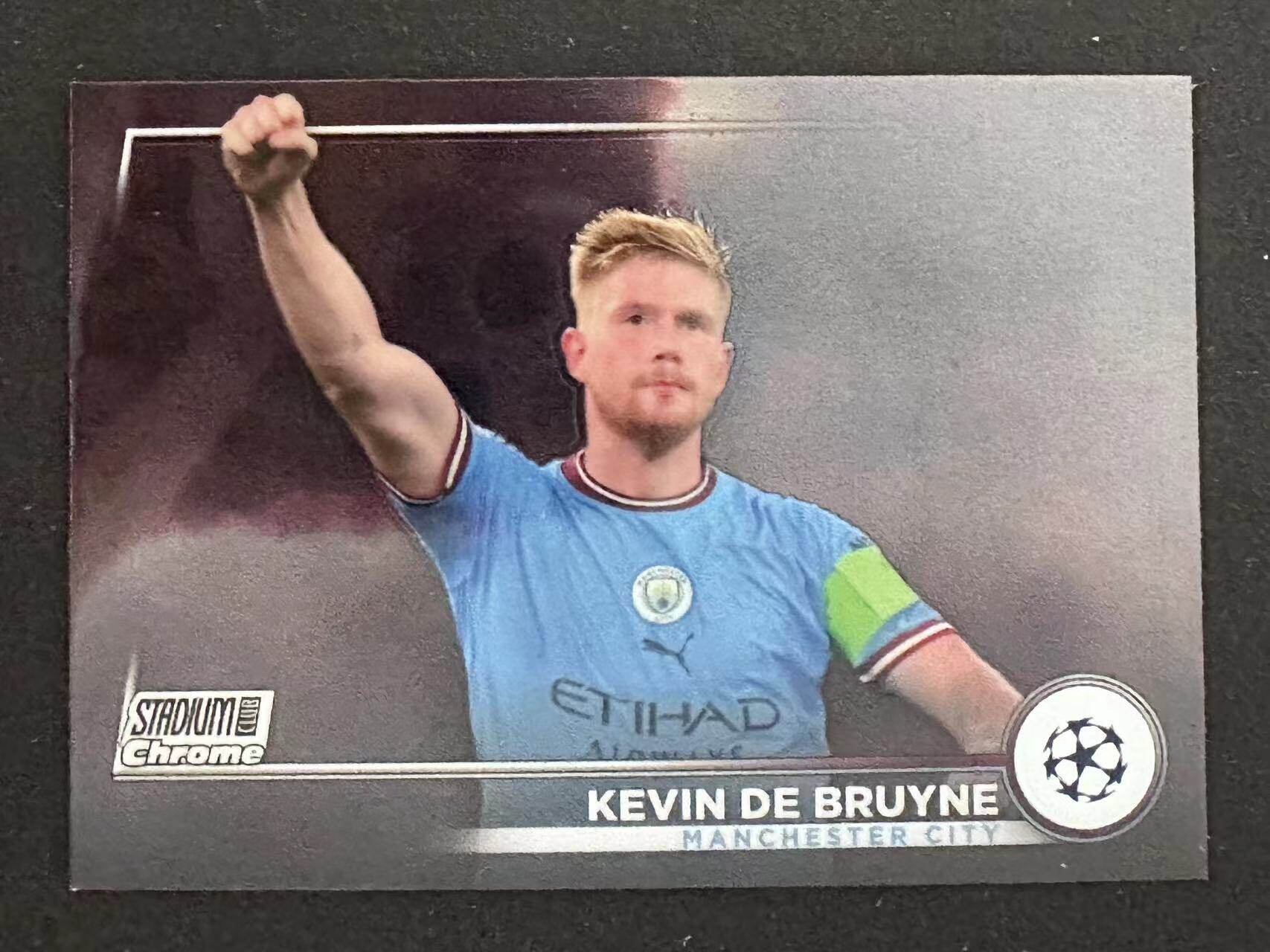 22 22 23 Topps UEFA Stadium Club #74 Debraone Kevin De Bruyne-Taoba