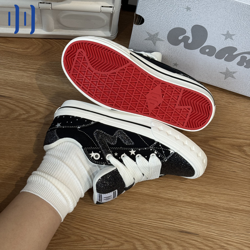 Ollieskate Bagel Black Shiny Red Sole Bake Low-Top W Soft Sole Unisex Skateboard Shoes