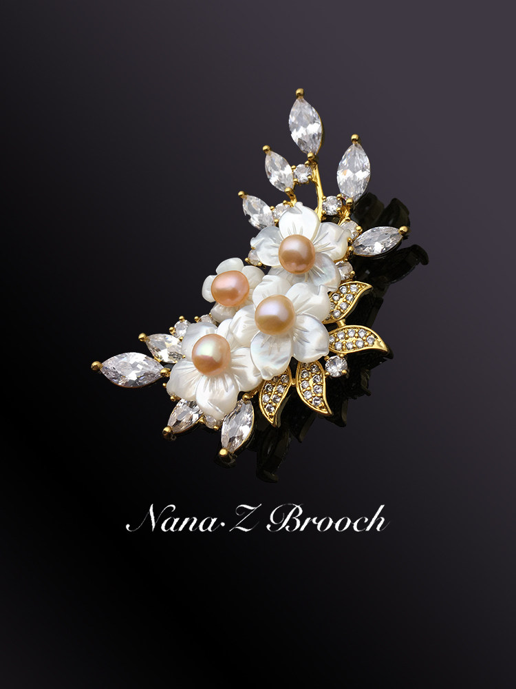 Natural shell pearl flower brooch brooch cashmere coat pin female Korean luxury high-end nanaz jewelry