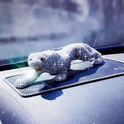 Luxury diamond-encrusted money leopard car ornaments creative car ornaments full of diamond interior ornaments ornaments ornaments