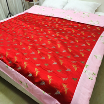 Customized old-fashioned silk quilt silk brocade soft satin segment hand-wrapped side red wedding cotton quilt