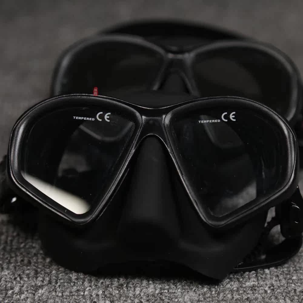 Free diving mask IST diving snorkeling Anti-UV coating Small volume can be myopic scuba men and women swimming