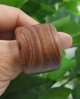 Wooden Hainan Huanghuali finger special offer to send brocade bag