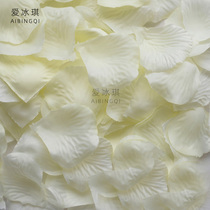 100 piece thickened upscale silk cloth decorated petals emulated rose petal bed sprinkled with wedding celebration scattered flower milk white