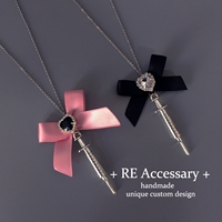 Gothic punk ins mass-produced black sweet Lolita black pink rhinestone bow syringe sweater chain necklace