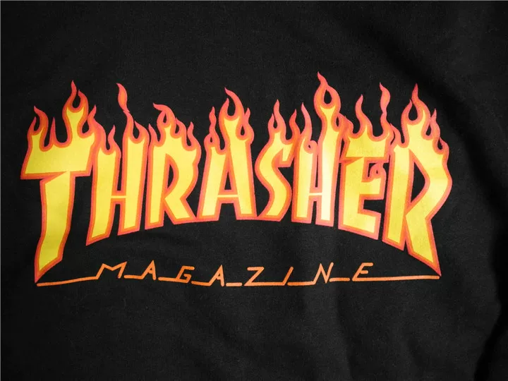 Худи Thrasher с огненным логотипом — размеры S–L, цвета чёрный, тёмно‑синий, серый