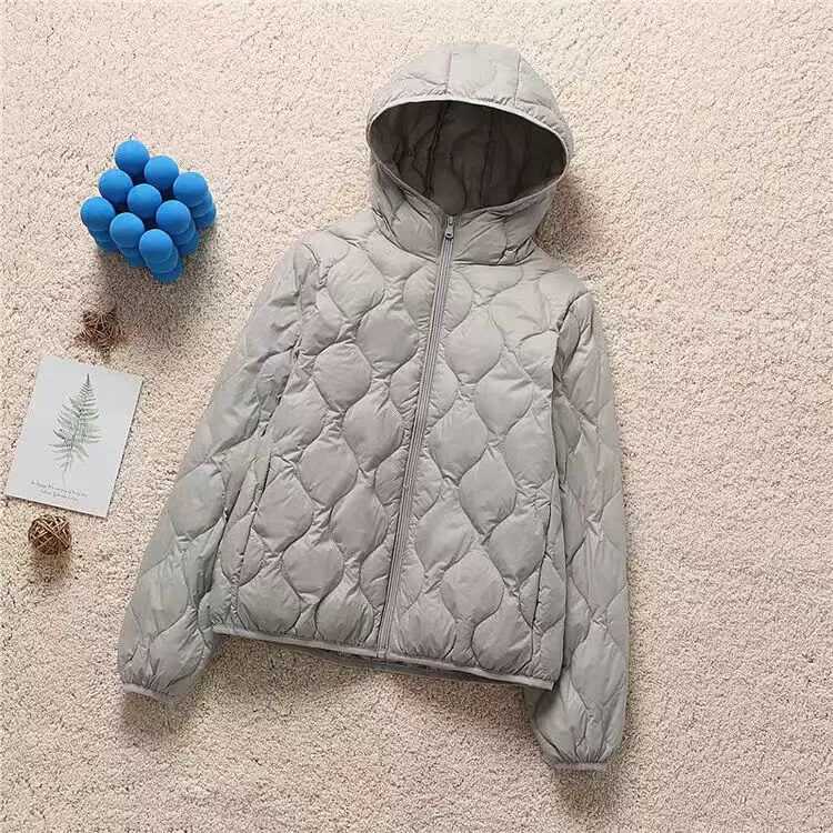 2026 New Women's Hooded Lightweight Cloud down Jacket Coat with down Lining Short Winter Coat