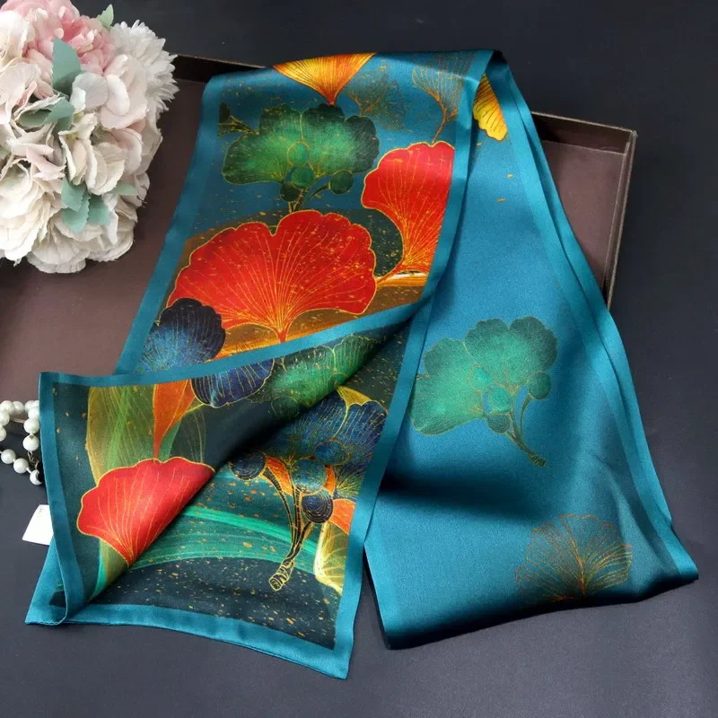 Elegant double-sided silk scarf