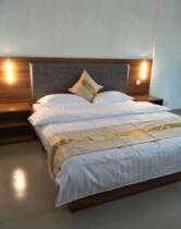 Sanya Phoenix and Chunyuan Hotel rents a deluxe double room