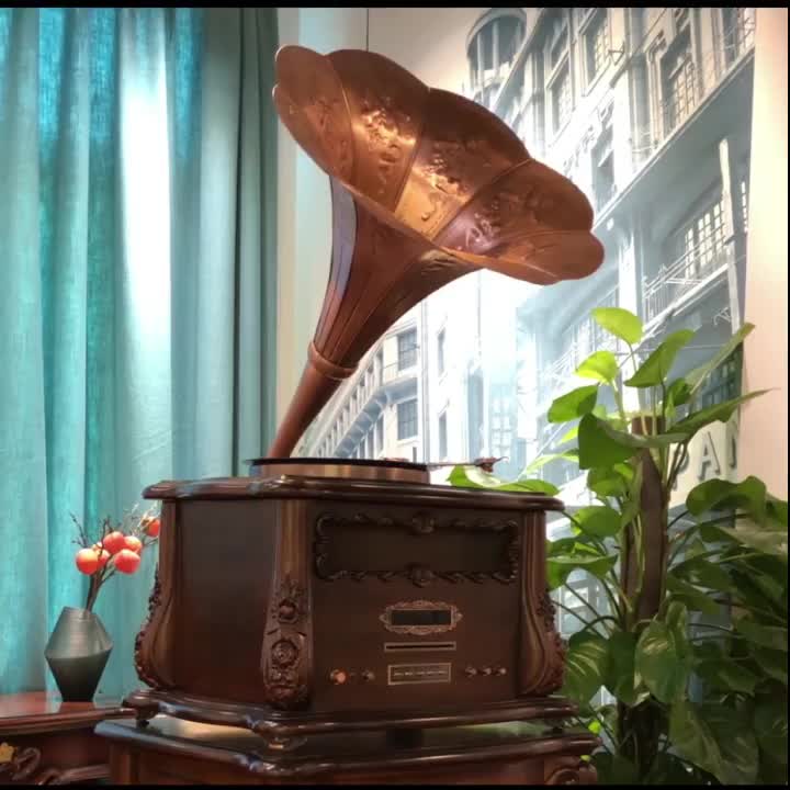 这台复古留声机、真得以让AI时代的心静下来。