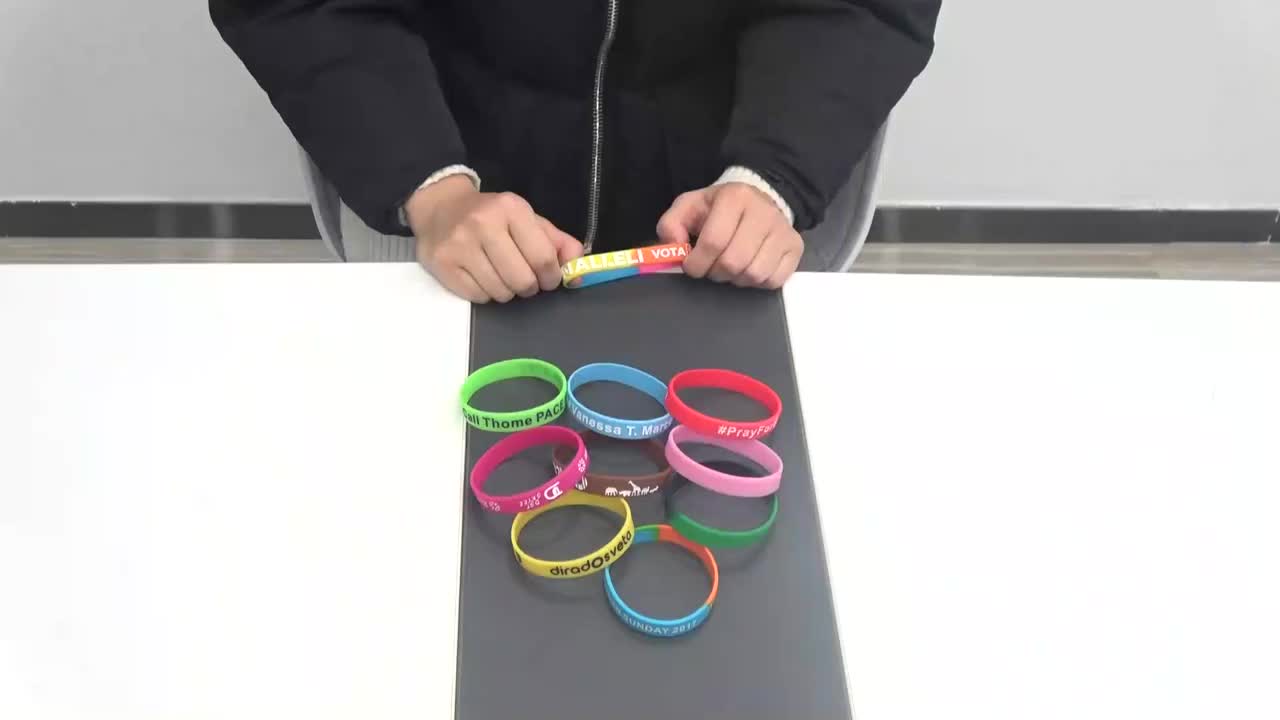 Debossed Color Filled Silicon Wristband Debossed Silicone Bracelet