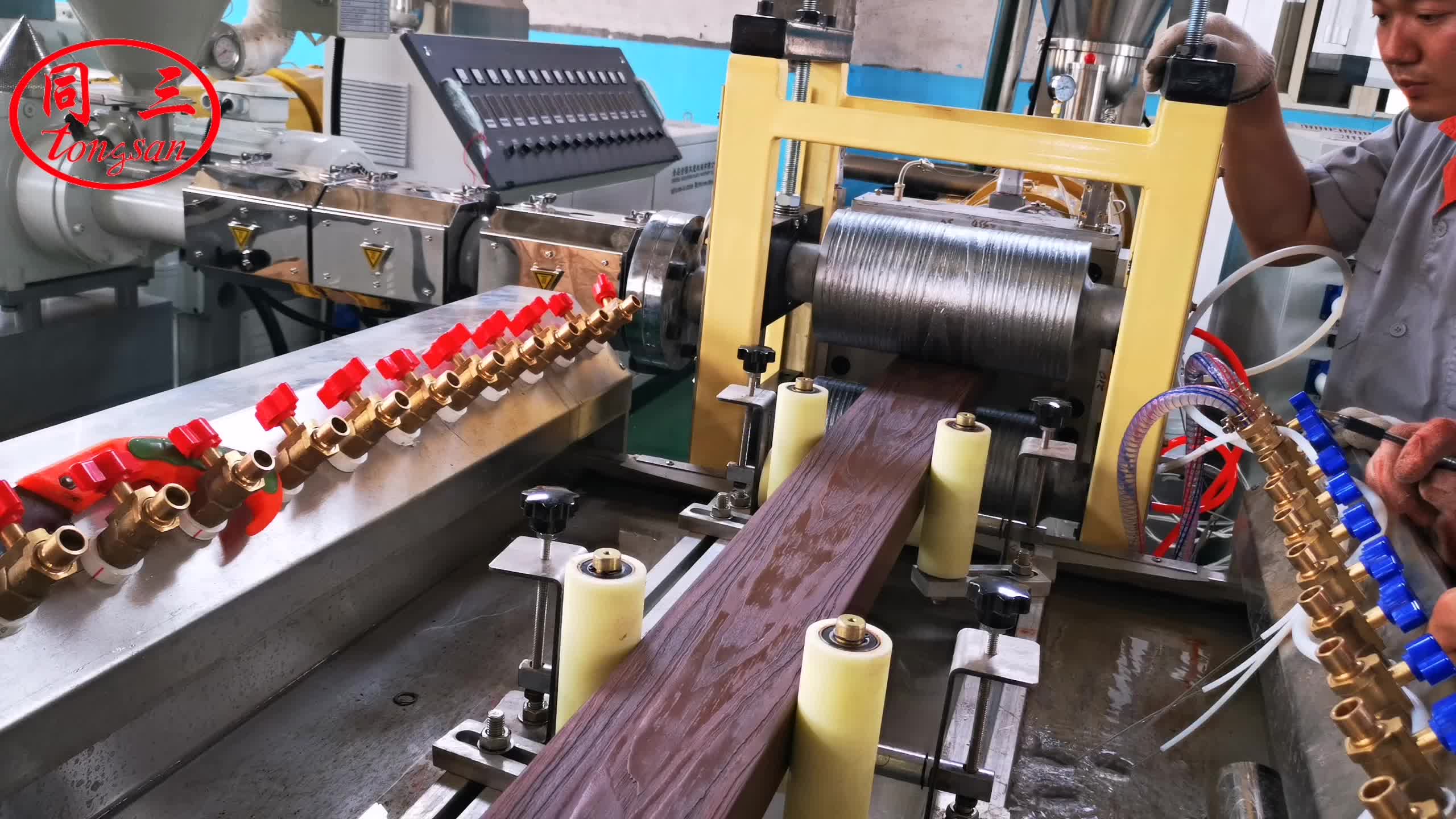 Wheat Straw Recycling Wpc Machine For Wpc Decking Production Machine