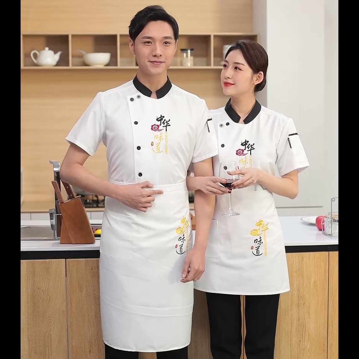 áo bếp nhà hàng Trung Quốc mới phong cách quần áo đầu bếp tùy chỉnh tay ngắn mùa hè khách sạn bếp đầu bếp áo liền quần nướng nướng bánh phòng nữ in áo đồng phục bếp quần áo phòng sạch chống tĩnh điện 